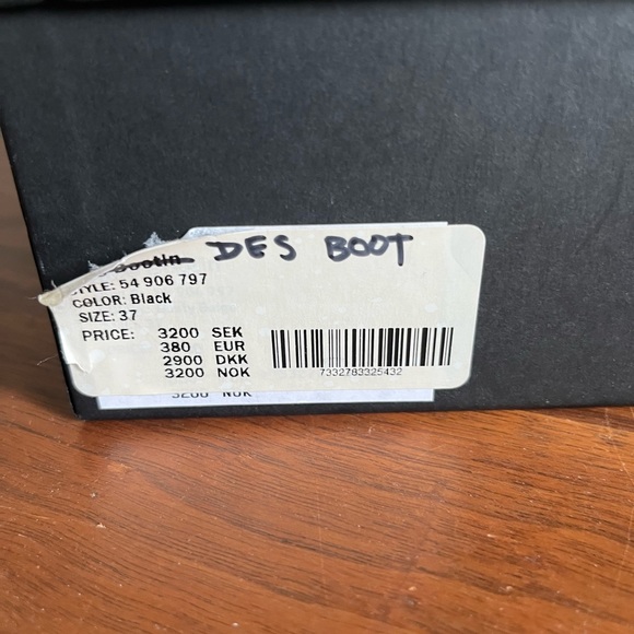 Gorgeous deep brown leather ankle boots by Hope Stockholm! Nearly new, size 7. - Picture 9 of 13